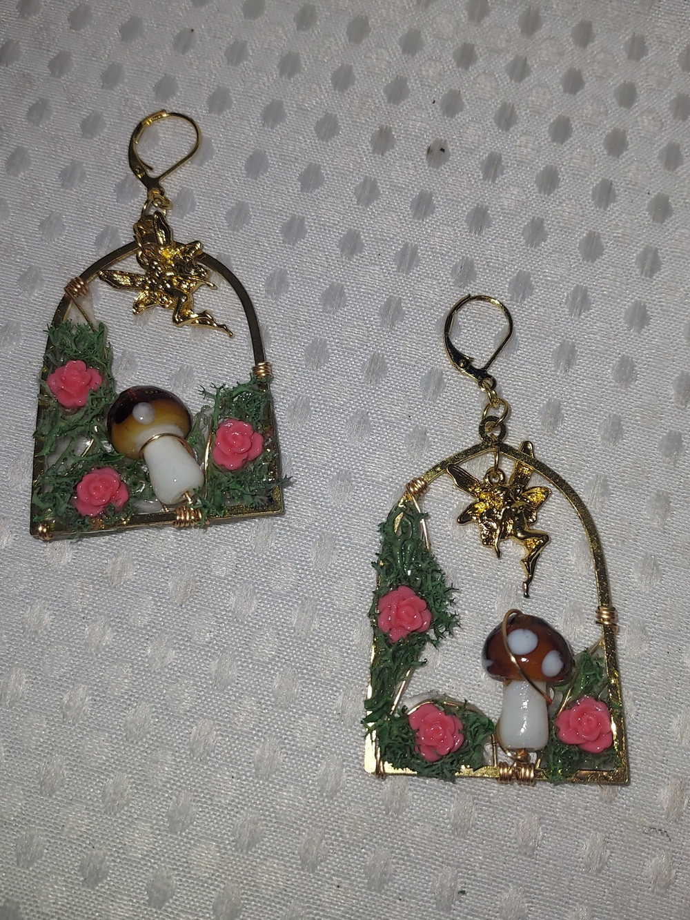 Source Unknown Gold-Tone Mushroom and Rose Drop Earrings